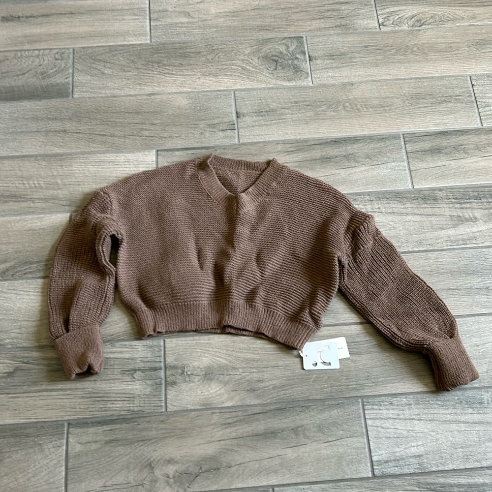 Commense Cropped Knit Sweater in Brown